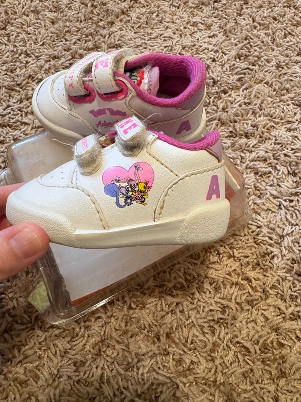Vintage 90s Y2K Tiny Toons Adventure character Infant shoes size 2